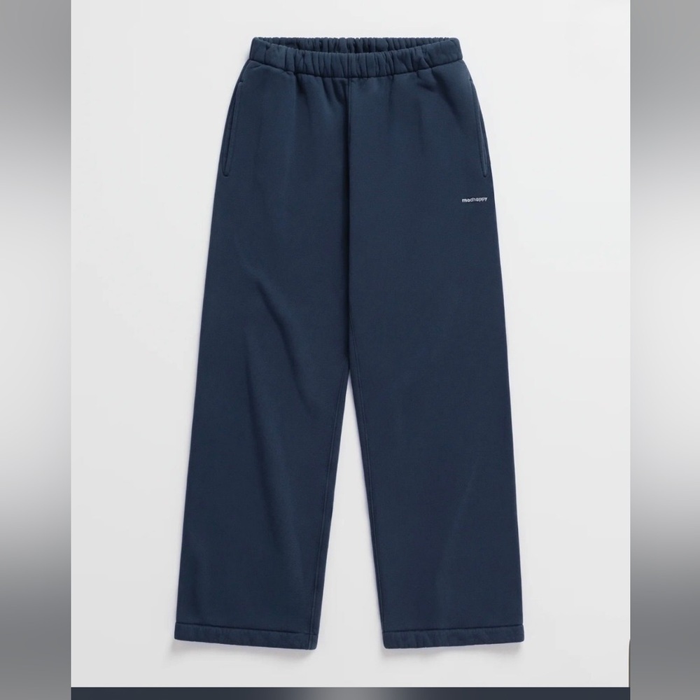 MADHAPPY Classics Fleece Straight Sweatpant
Navy SIZE MEDIUM NWT